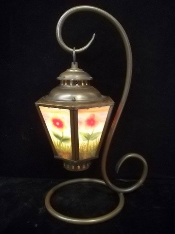 Reverse Painted Coach Lamp: Nice 17 inch reverse painted coach lamp, works great