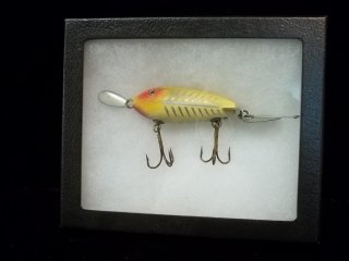 4" Wood Fishing Lure In Box: 4" Wood Fishing Lure In Box