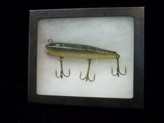 4" Wood Fishing Lure In Box: 4" Wood Fishing Lure In Box