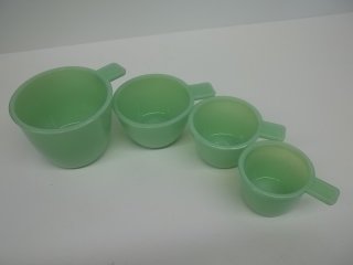 4 Jadite Measuring Cups
