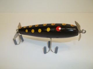 4.25" Dan Woods Handmade Fishing Lure: Signed, hand made, hand painted by local artist Dan Woods