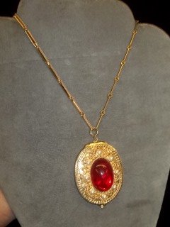 nice Costume Locket Necklace