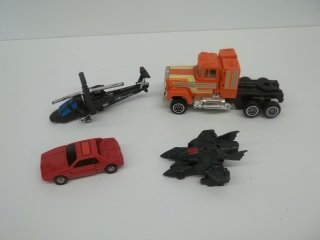 4 1984-85 Vintage Bandai Gobot Transformers: truck is missing 1 wheel on front