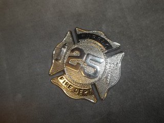Auth Tupelo Fire Dept Badge: missing pins on back