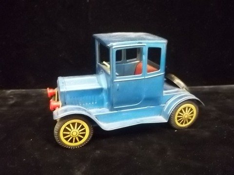 Old Tin Friction Japan Car Nice 6.5"