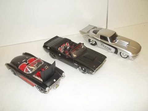3 Corvette Challenger 1/26 Die Cast Cars Lot