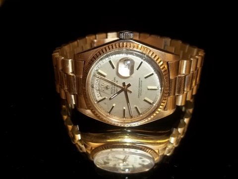 Mens Rolex 18kt Gold Watch & Band: Great Mens rolex Watch with 18kt gold face and bezel, band is aftermarket 18kt gold but not rolex brand, works nicely, weighs 122 grams