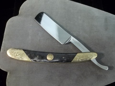 Smith & Wesson Straight Razor