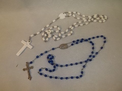 2 Catholic Rosaries: 2 Catholic Rosaries