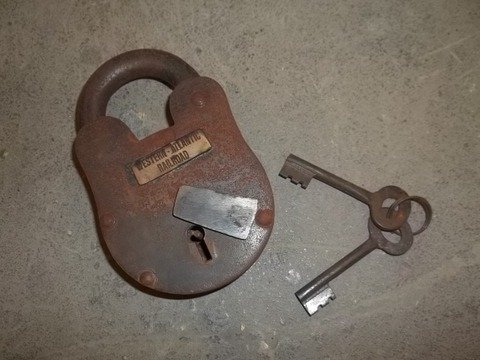 Big Lock w Keys: Big Lock w Keys