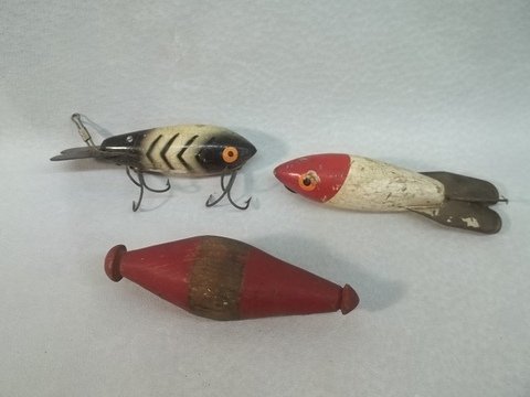 Old Wood Fishing Lures & Wood Bobber Lot: Old Wood Fishing Lures & Wood Bobber Lot