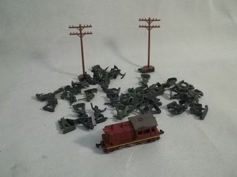 Old Miniature Atlas Train w Army Miniatures