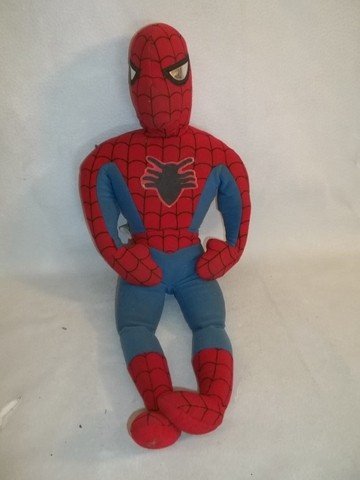 1977 Knickerbocker Spiderman Plush 20 inch: Has velcro on hands so hands can stick on any part of body, silver foil-type lining for eyes and the famous spiderman bug logo on the chest, in nice condition overall for 35 year old toy
