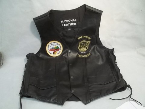 Nice XL Goldwing Motorcycle Leather Biker Vest: Nice piece, with all club patches