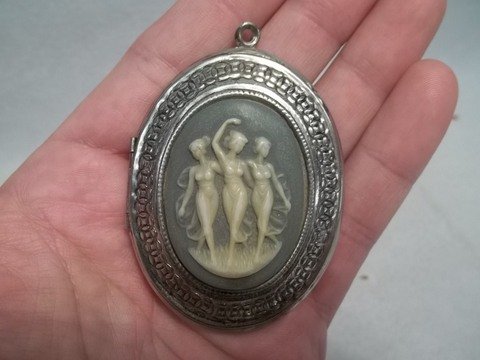 Large Nude Lady Cameo Locket