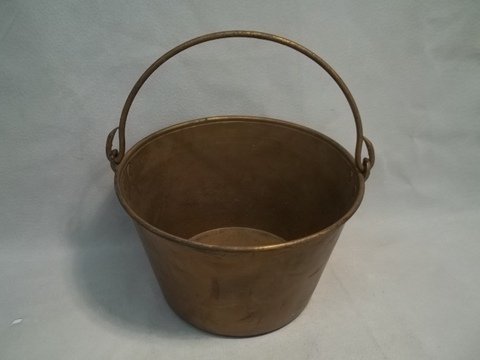 American 1850s Haydens brass Apple Butter Bucket: 10 inch, rare Haydens, Ansonia Brass company marked on bottom. Patent on bottom 1851 so probably made in 1850s to mid-1860s as later models had a "patent extended" marking of 1868 on bottom. Later pat