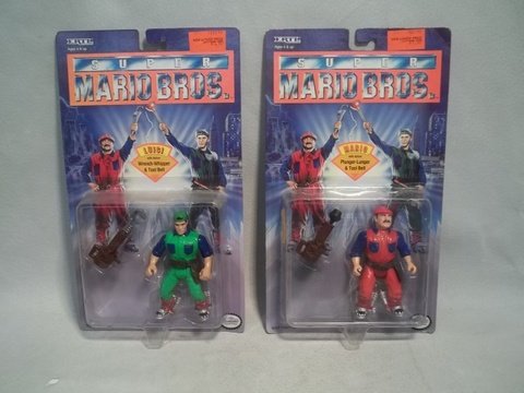 2 1993 Super Mario bros Luigi Mario Figures MOC: mint on card