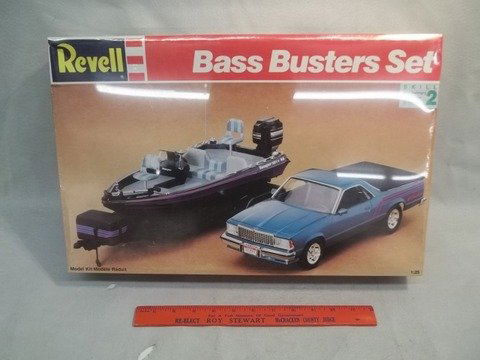 1991 Revell Bass Buster Model Kit MISB: mint in sealed box