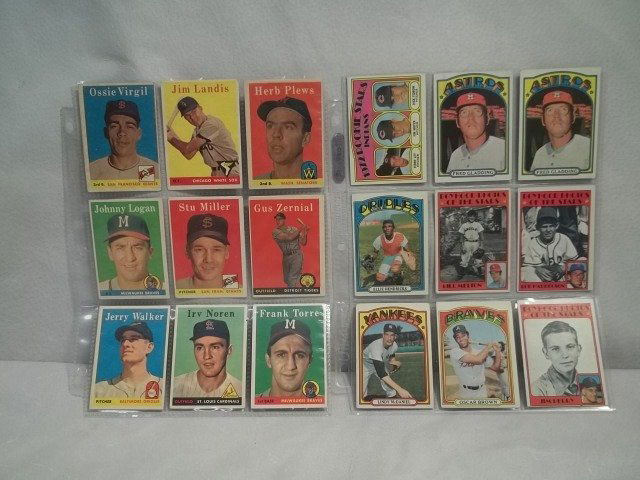 18 Vintage Topps Baseball Cards