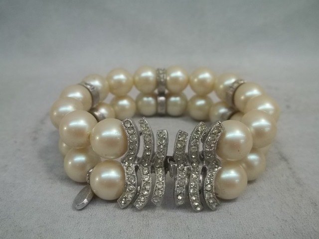 Vintage Alice Caviness Rhinestone bracelet: with faux pearls