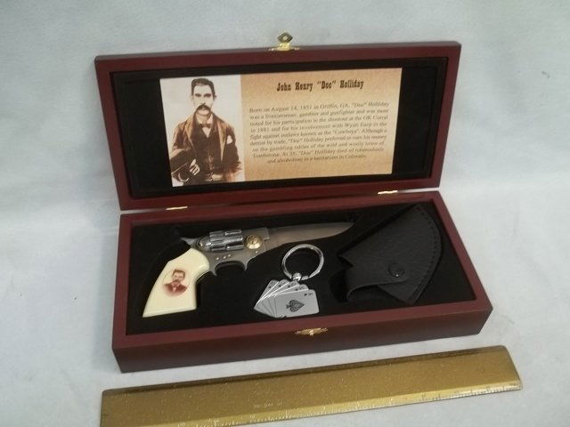Doc Holliday Knife Keychain Set: .