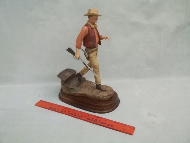 John Wayne Western Lawman Statue Porcelain: .