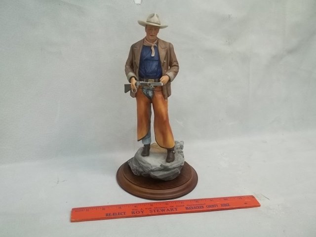 John Wayne Cowboy Legend Porcelain Statue: .