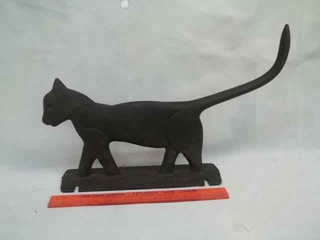 Cast Cat Boot Scrape: .