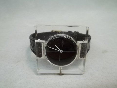 Royal Dynasty Lucite 17 Jewels Vintage Watch: works great, rare watch