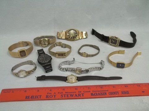 Vintage Watch Lot Seiko Timex Gucci: as is need batteries or parts