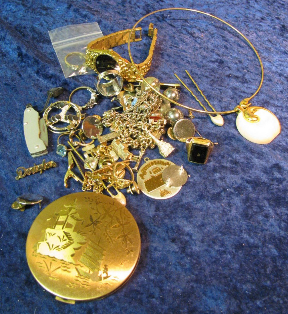 1608. Japanese Compact; Necklace, non-working Wristwatc: 1608. Japanese Compact; Necklace, non-working Wristwatch; & miscellaneous Old Jewelry. Sold as is.