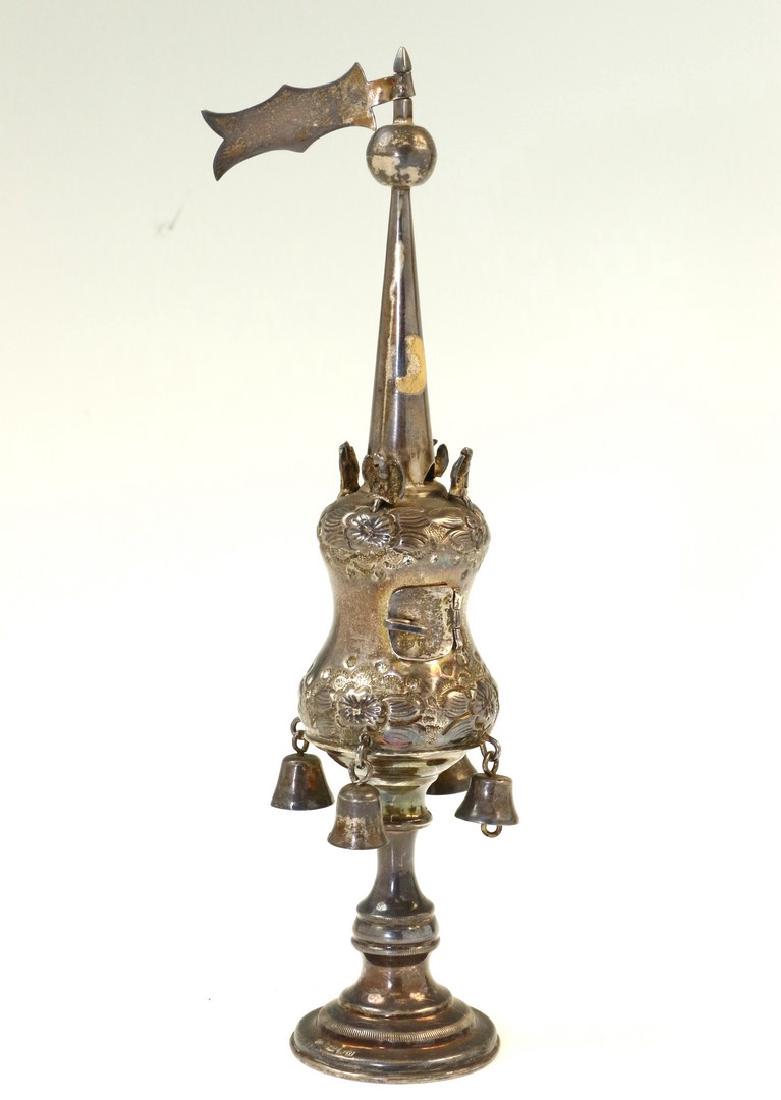 A SILVER SPICE TOWER. London, c. 1910. On round base (1 of 1)