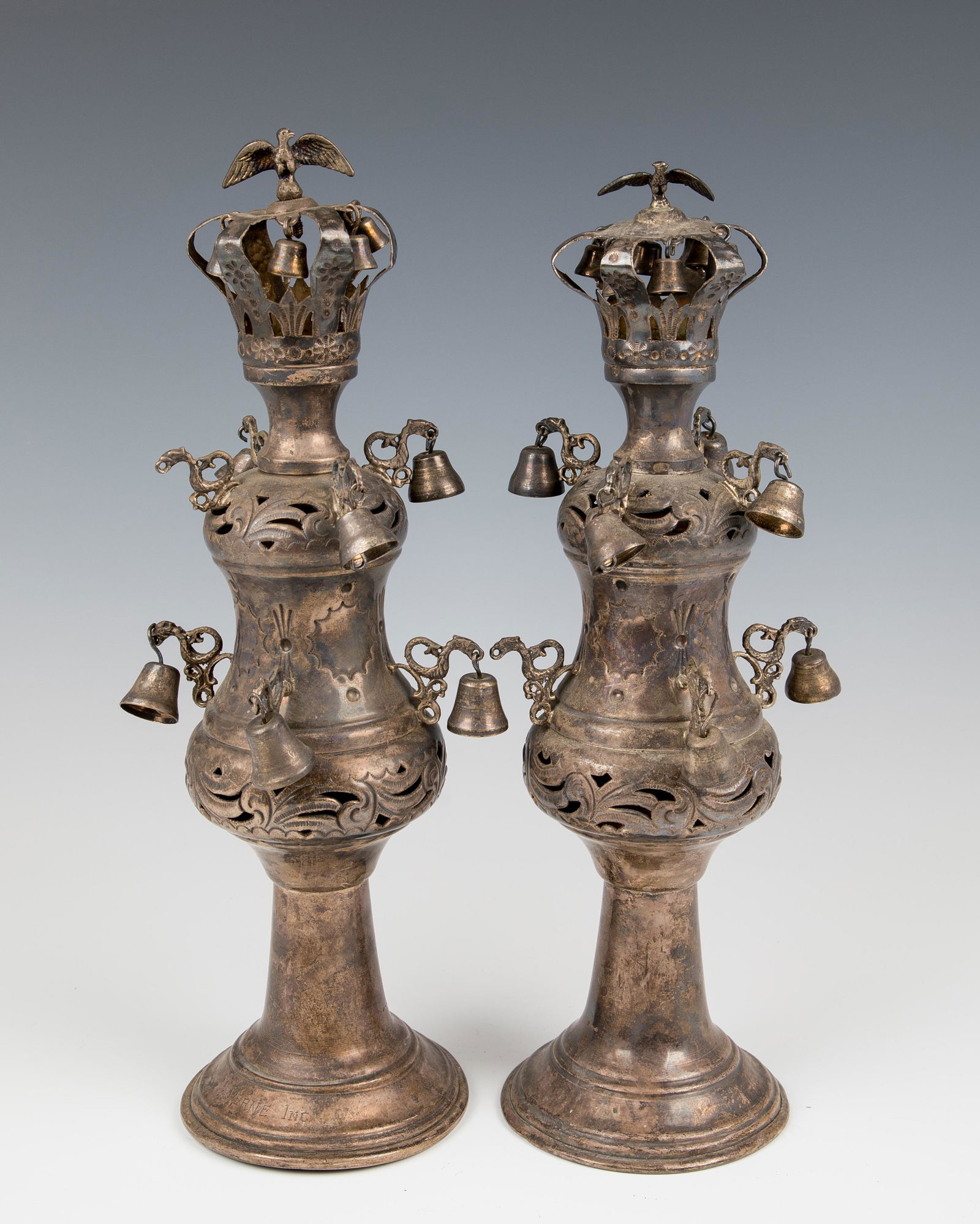 104. A PAIR OF SILVER TORAH FINIALS. JUDAICA NEW YORK (1 of 1)