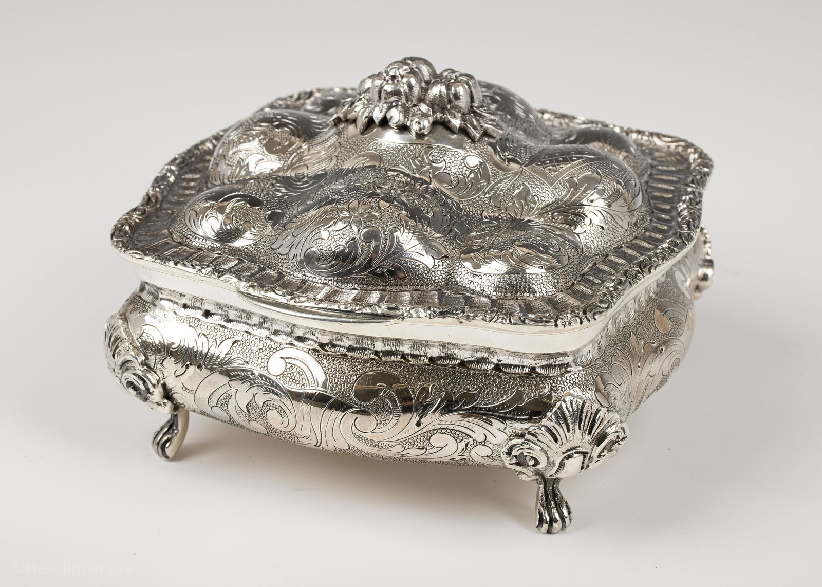 32. A LARGE STERLING SILVER BOX BY AREL. Lisbon, (1 of 1)