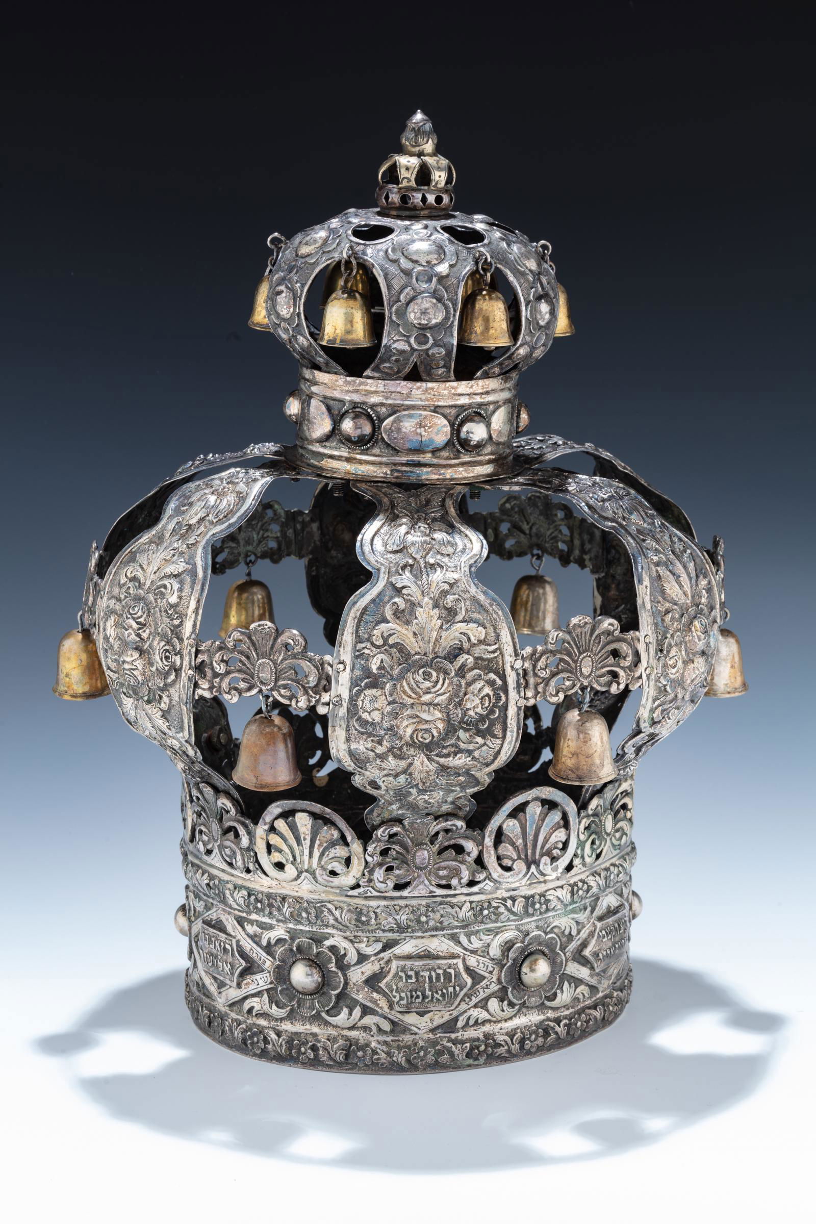 A LARGE SILVER TORAH CROWN.  Poland, 1885.  The body (1 of 1)