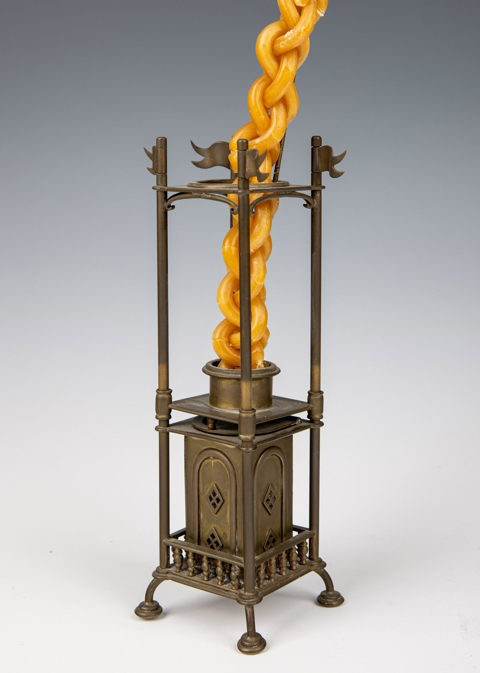 A LARGE BRASS HAVDALAH COMPENDIUM (1 of 1)