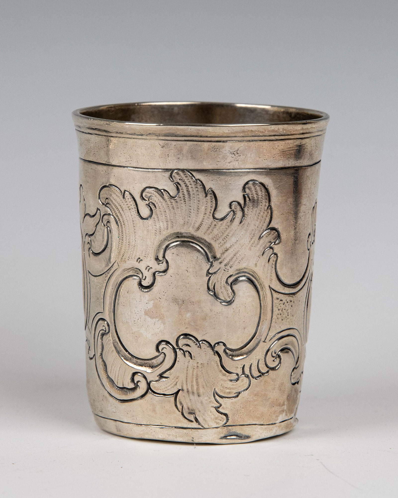A SILVER KIDDUSH BEAKER (1 of 1)