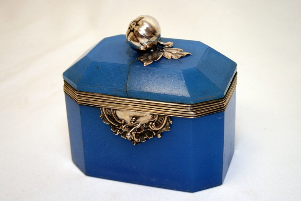 A BLUE GLASS AND SILVER BOX.: Vienna, 19th century. 5.5" long. Marked. Crack visible on upper portion.