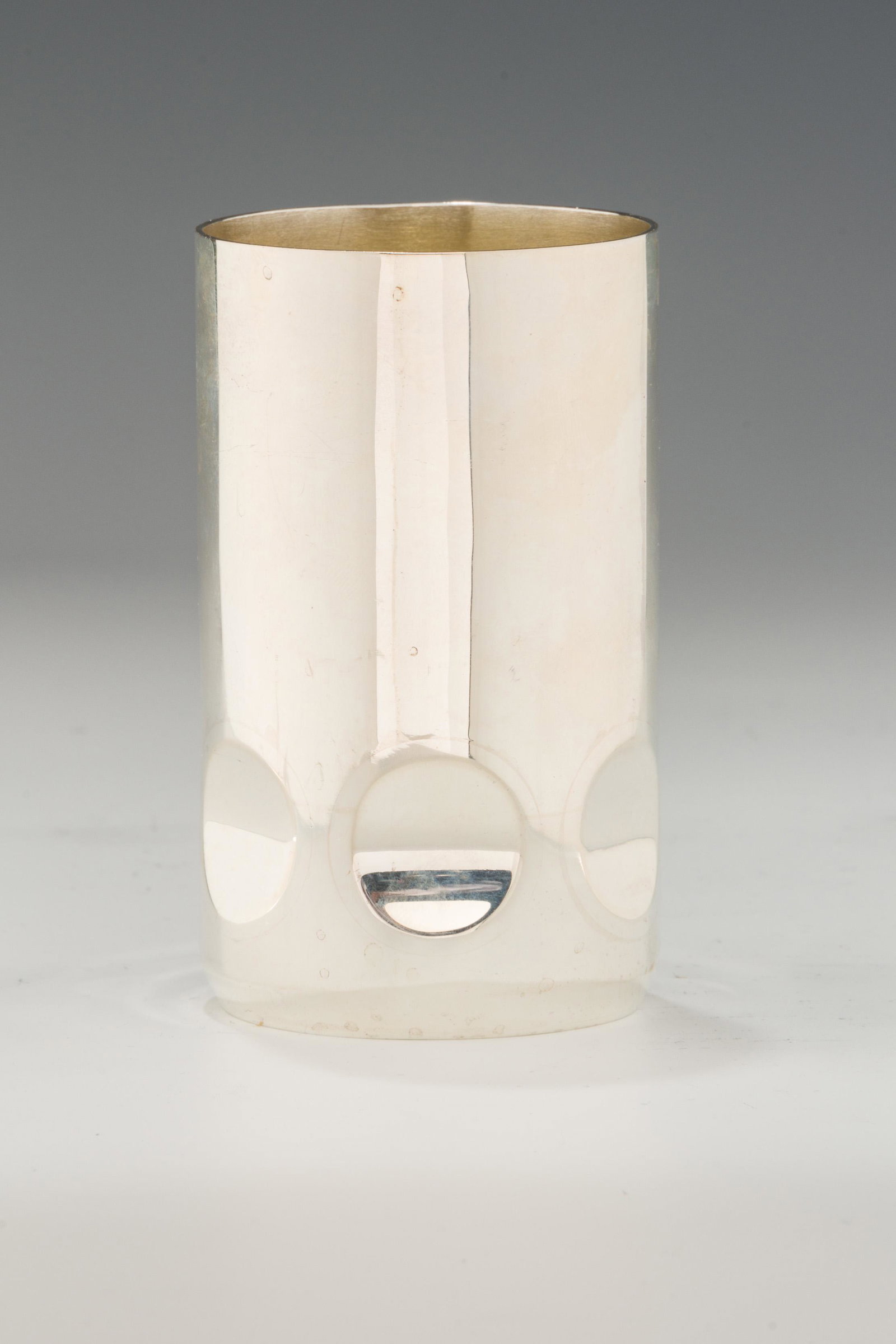 A STERLING SILVER KIDDUSH CUP BY CARMEL SHABI (1 of 1)