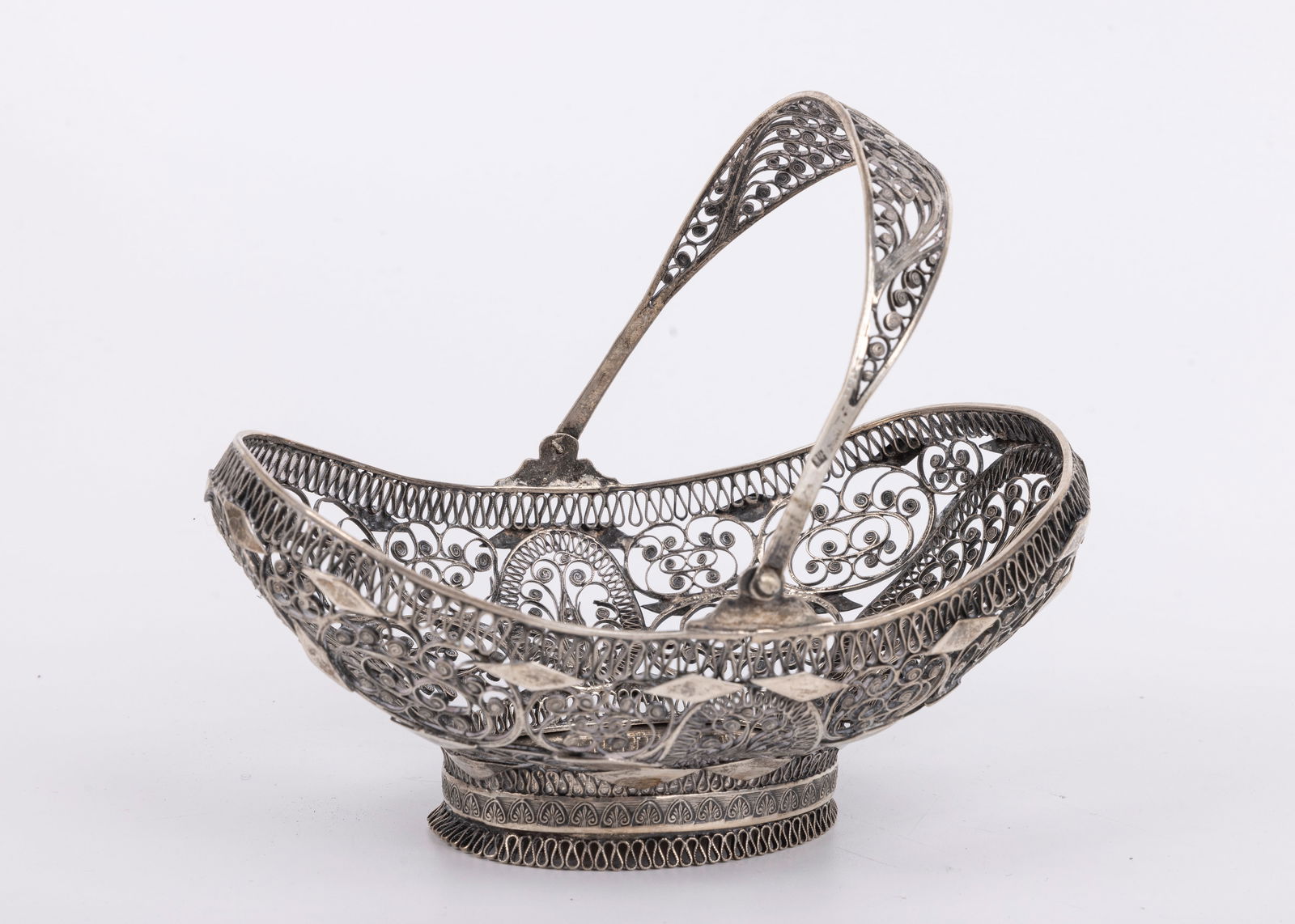 A FILIGREE ETROG BASKET. Ukraine, c. 1831. Made from hand spun silver filigree wirework and fitted (1 of 6)