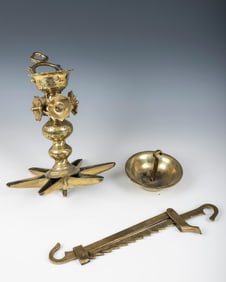 A LARGE BRONZE JUDENSTERN. Germany, c. 1800. Star shaped oil holders with original parts and