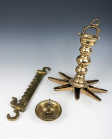 A LARGE BRONZE JUDENSTERN. Germany, c. 1800. Star shaped oil holders with original parts.