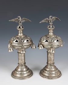 A PAIR OF LARGE AND HEAVY TORAH FINIALS. Austria, c. 1900. Each on a round base with a mushroom