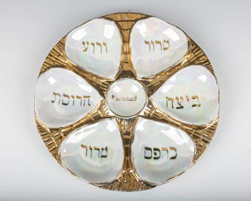 A KARLSBAD SEDER PLATE. Bohemian, c. 1910. With the order of the Seder in applied gold leaf. 10