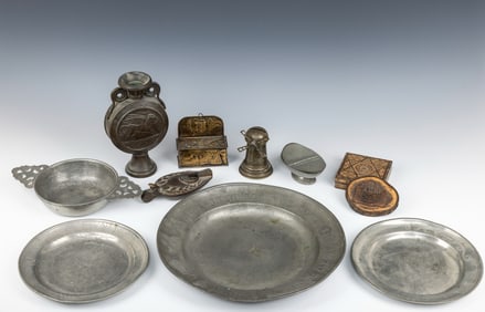 A GROUP OF METALWARE AND WOOD ITEMS. Including: a pewter porringer, a spice box, three passover