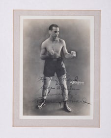 AN AUTOGRAPHED PHOTOGRAPH OF BENNY LEONARD ( April 7, 1896 - April 18, 1947).&nbsp; Born