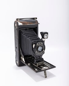 AN ANTIQUE EASTMAN KODAK AUTOGRAPHIC FOLDING CAMERA. C. 1910. Special model 3.
