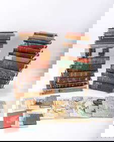 A GROUP OF ANTIQUE AND VINTAGE BOOKS ON GETTYSBURG AND THE CIVIL WAR. Including Gettysburg, What to