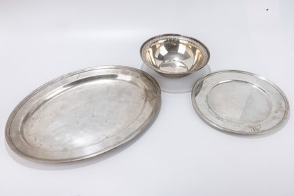 A GROUP OF TIFFANY AND STERLING TABLEWARE.