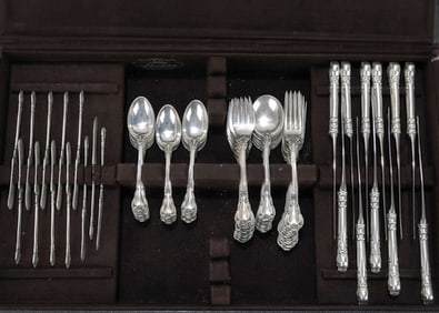 DURGIN STERLING SILVER FLATWARE SERVICE. Not monogrammed. Consisting of 6 soup spoons, 6 luncheon